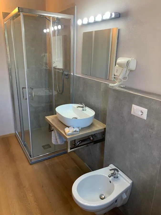 Alojamento de Acomodação e Pequeno-almoço Piccola Dimora B&B Lucca